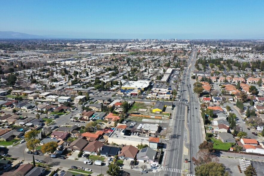 More Photos Of 2955 Senter Rd, San Jose Freestanding For Lease