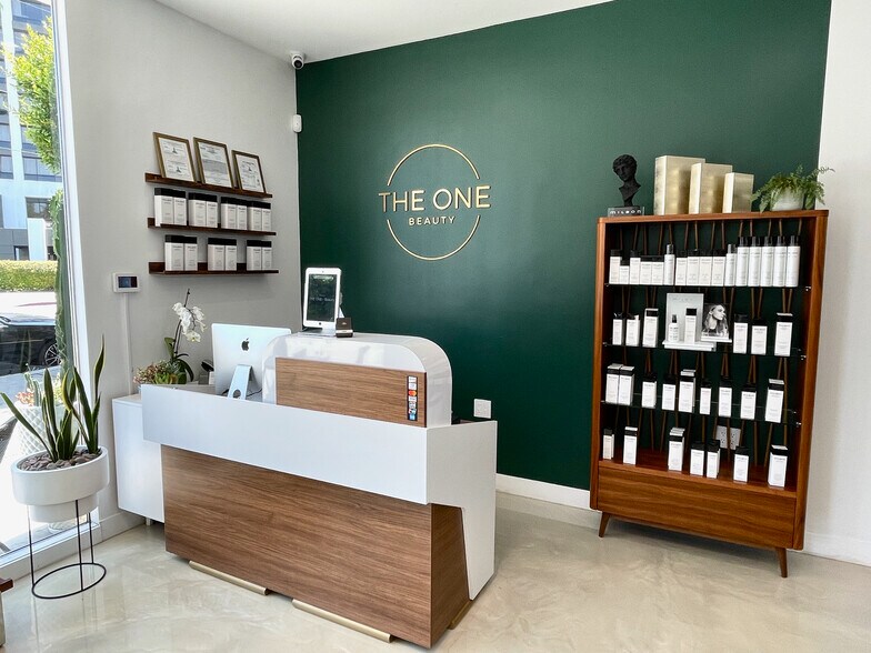 Primary Photo Of 1145-1149 S Beverly Dr, Los Angeles General Retail For Lease