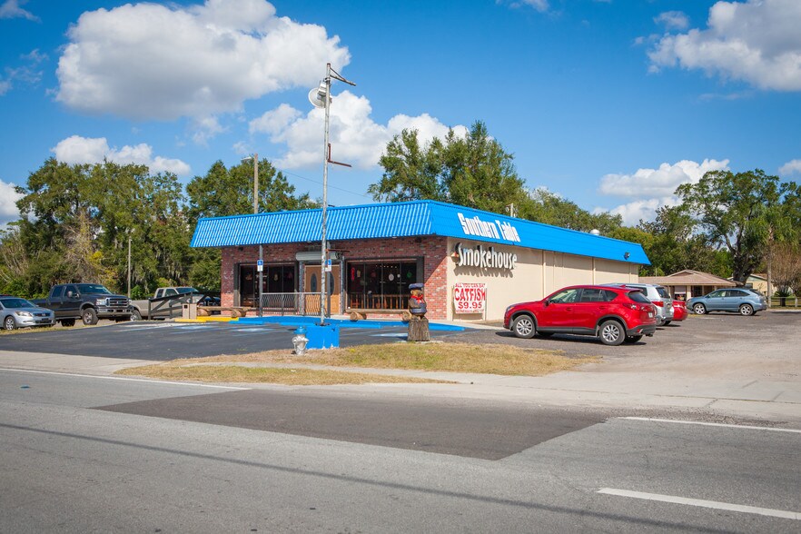 More Photos Of 5740 7th St, Zephyrhills Restaurant For Lease