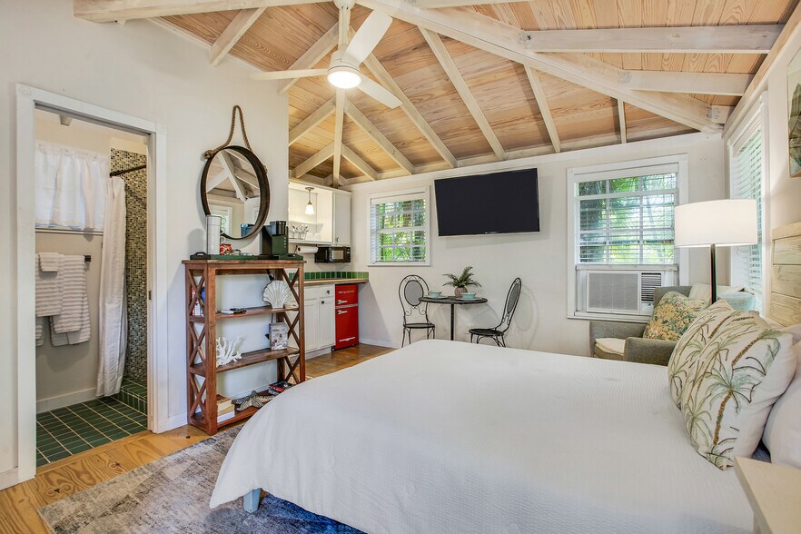 More Photos Of 301 Kennelworth Pl, Fort Lauderdale Specialty For Sale