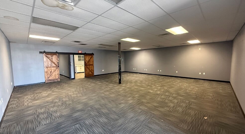 More Photos Of 5300-5320 Menaul Blvd NE, Albuquerque Storefront Retail Office For Lease