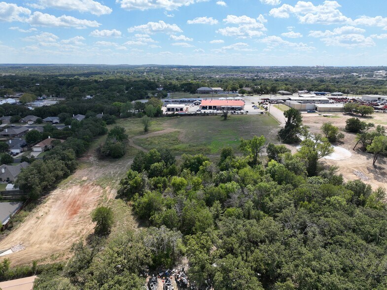 More Photos Of 112 Industrial St, Weatherford Land For Sale