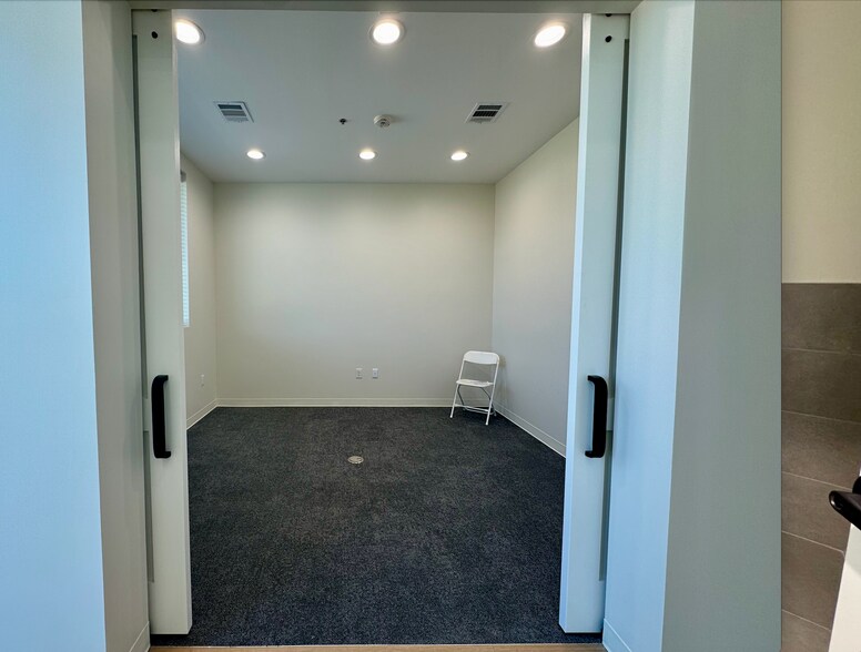More Photos Of 1400 N Coit Rd, McKinney Medical For Lease
