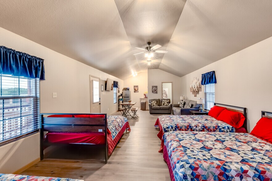 More Photos Of 200 King Ranch Rd, Gatesville Specialty For Sale