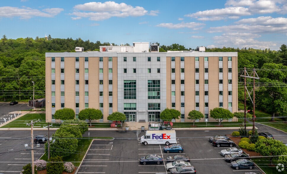 More Photos Of 400 Fifth Ave, Waltham Office For Lease