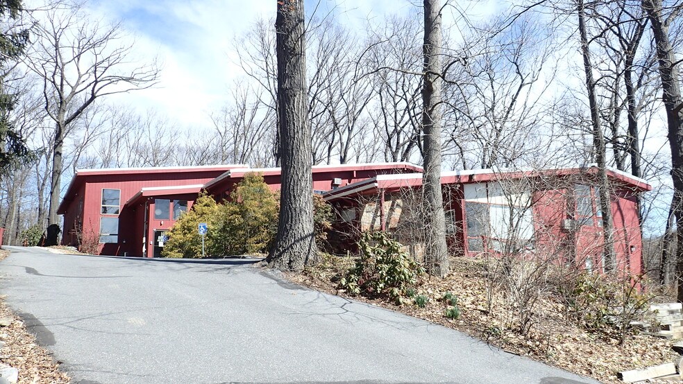 More Photos Of 3005 Brodhead Rd, Bethlehem Office For Sale