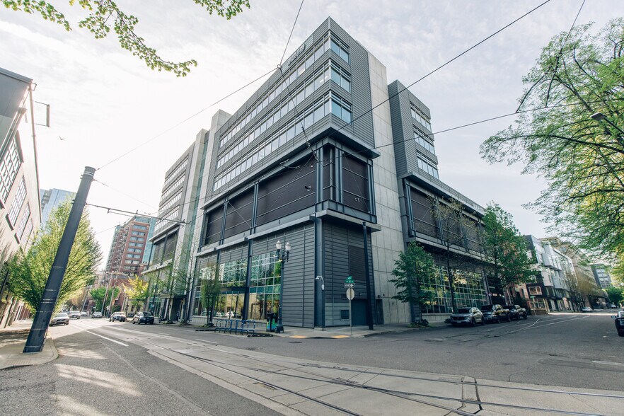 More Photos Of 1400 NW Northrup St, Portland Office For Lease