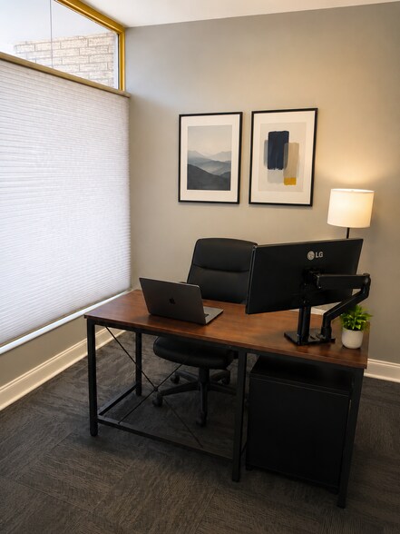 More Photos Of 9013 W Grand Ave, River Grove Office Residential For Lease
