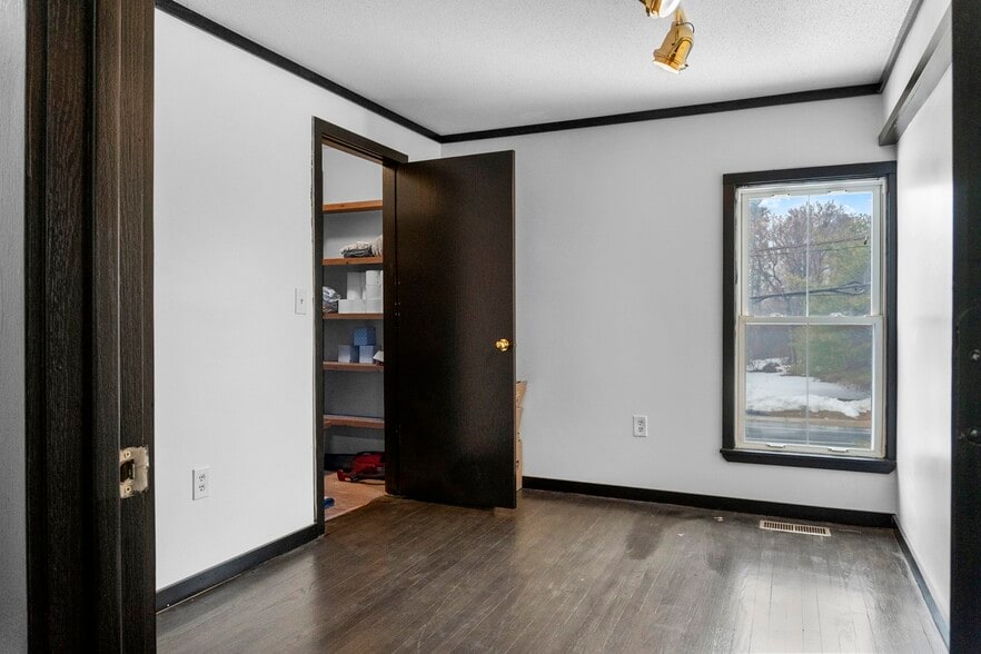 More Photos Of 17-19 Silver Ln, East Hartford Apartments For Sale