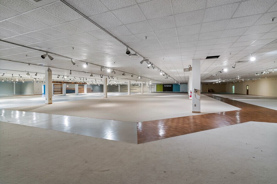 More Photos Of 205 Model Farm Rd, High Point Warehouse For Lease