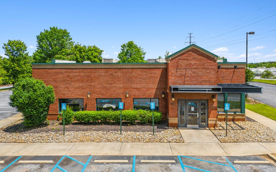 More Photos Of 6200 White Horse Rd, Greenville Restaurant For Lease