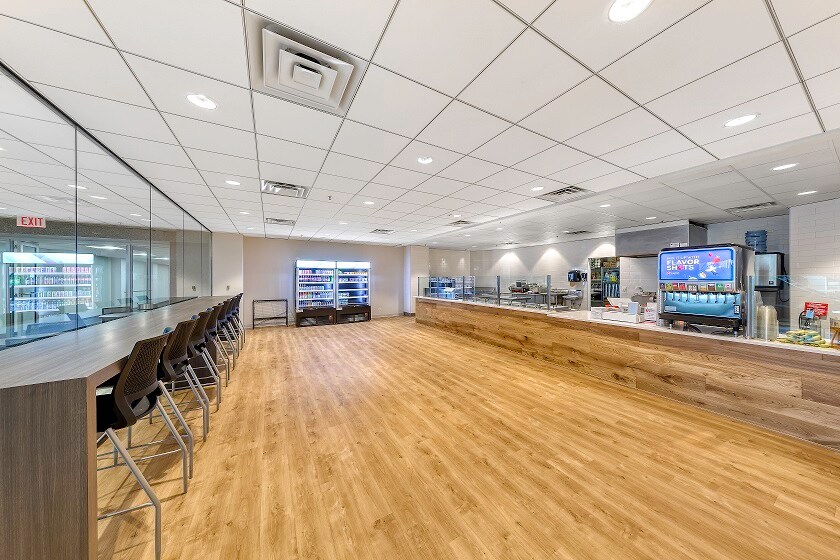 More Photos Of 1901 N Roselle Rd, Schaumburg Coworking Space