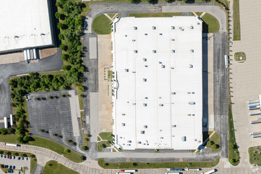 More Photos Of 21-31 Commerce Dr, O'Fallon Unknown For Lease