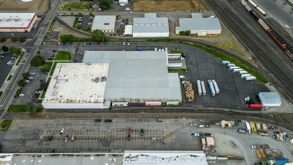 More Photos Of 6715 E Mission Ave, Spokane Warehouse For Lease