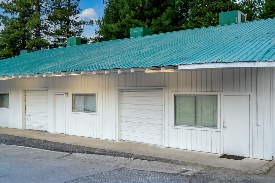 More Photos Of 13451 Colfax hwy, Grass Valley General Retail For Sale