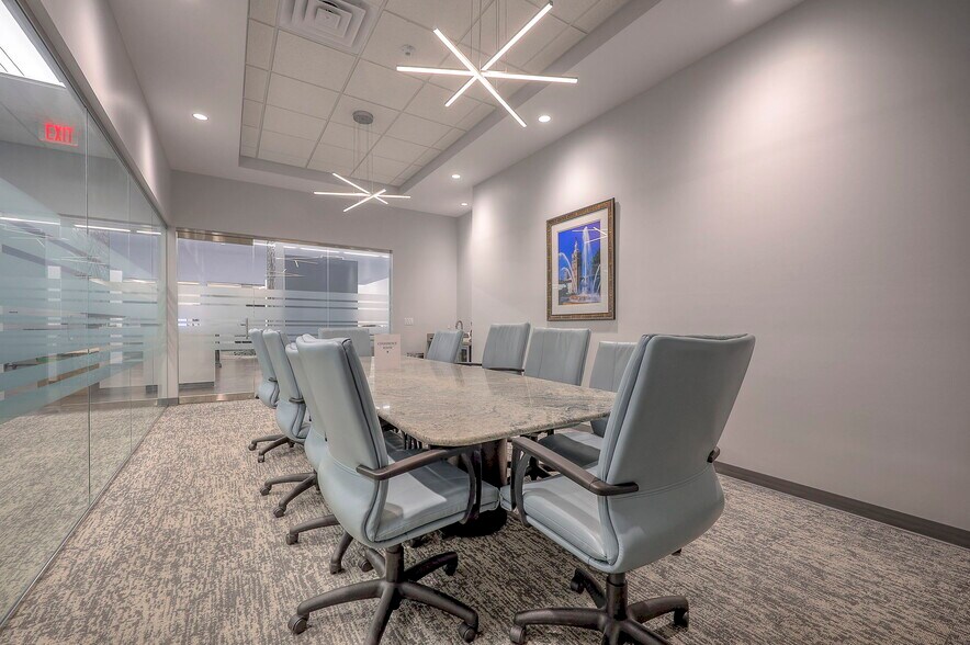 More Photos Of 5821 NW 72nd St, Kansas City Office For Lease