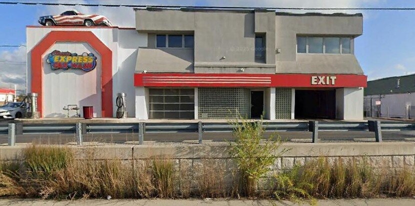 More Photos Of 12738 W 159th St, Homer Glen Carwash For Sale