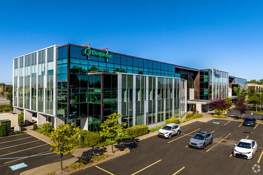 More Photos Of 4605 Boul Lapinière, Brossard Coworking Space