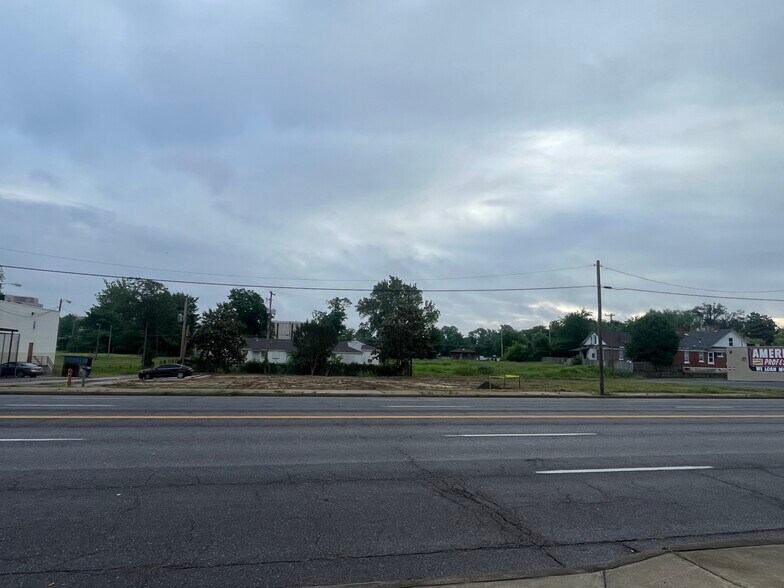 Primary Photo Of 614 Poplar Ave, Memphis Office For Sale