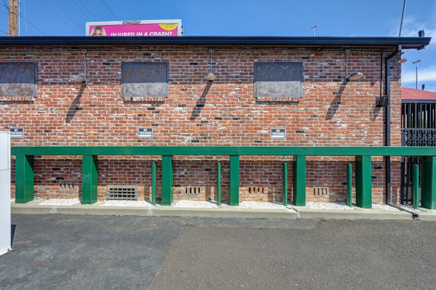 More Photos Of 7800 Fair Oaks Blvd, Carmichael Freestanding For Sale