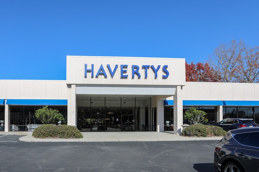 More Photos Of 2297 Main St East, Snellville Freestanding For Sale