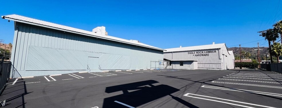 More Photos Of 2219 Fair Park Ave, Los Angeles Warehouse For Lease