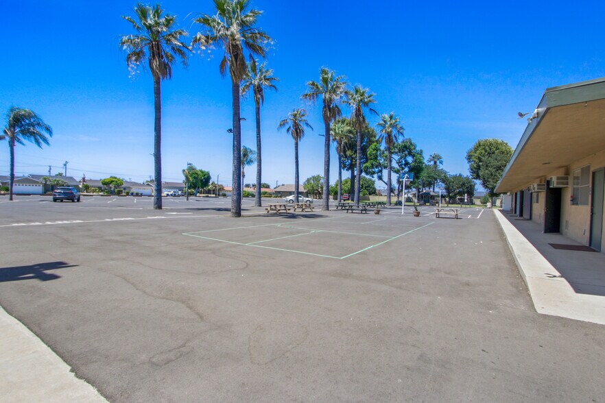 More Photos Of 6575 Crescent Ave, Buena Park Schools For Lease