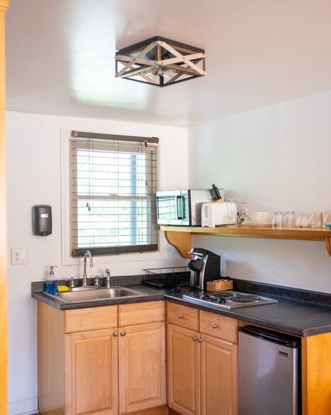 More Photos Of 178-188 State Route 42, Shandaken Hotel For Sale