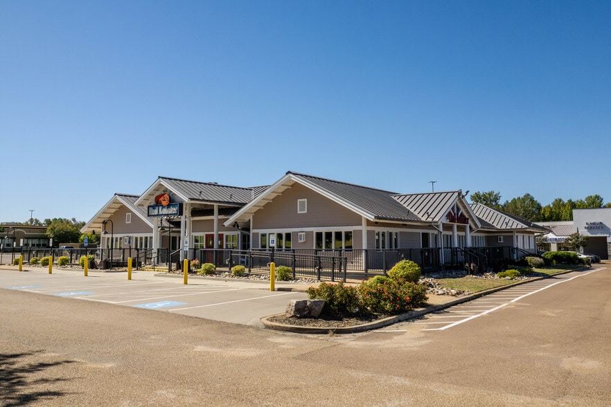 More Photos Of 6357 I 55 N, Jackson Restaurant For Lease