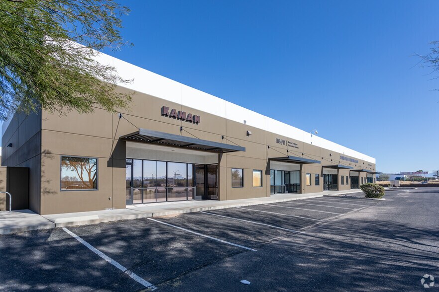 More Photos Of 2115 E Valencia Rd, Tucson Warehouse For Lease