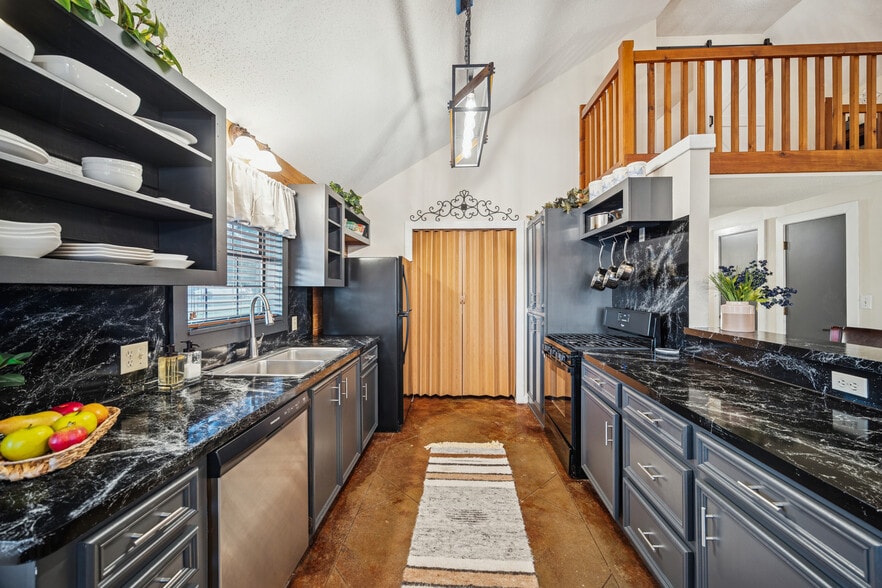 More Photos Of 21538 Mueschke Rd, Tomball Lodge Meeting Hall For Sale