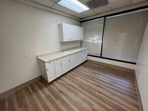 More Photos Of 701 Howe Ave, Sacramento Medical For Lease