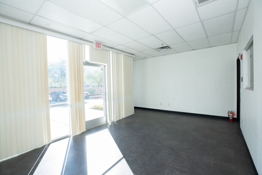 More Photos Of 4535 Statz St, North Las Vegas Warehouse For Lease