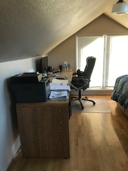 More Photos Of 2757 Foothill Blvd, La Crescenta Freestanding For Sale