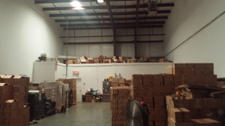 More Photos Of 200 Gates Rd, Little Ferry Warehouse For Lease