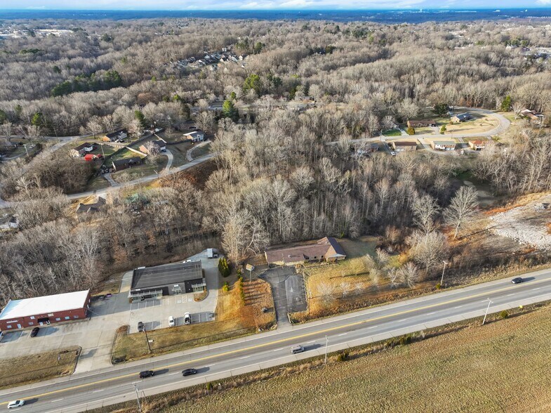 More Photos Of 2425 Highway 41A Byp, Clarksville Light Distribution For Sale