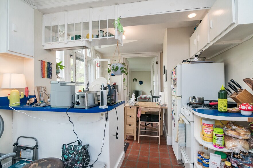 More Photos Of 81 Bridge St, Northampton Multifamily For Sale