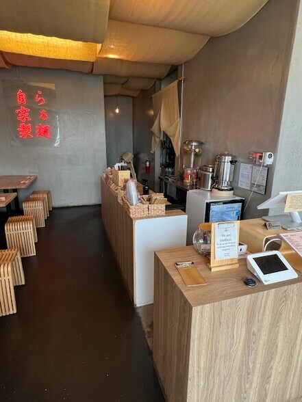 More Photos Of 111 N Rural Dr, Monterey Park Freestanding For Lease