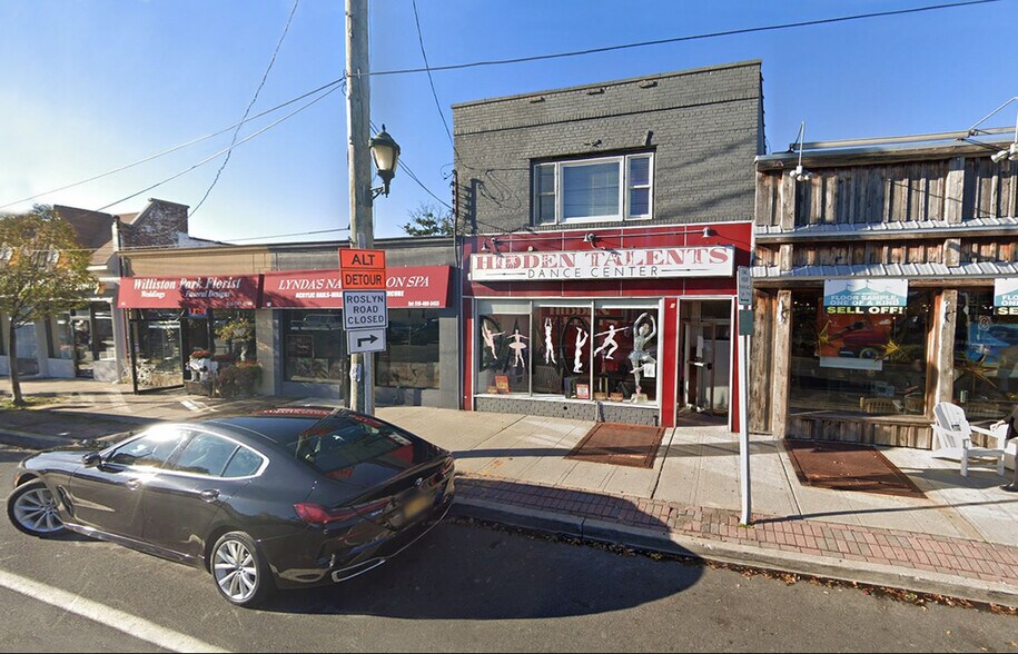 More Photos Of 50 Hillside Ave, Williston Park Storefront For Sale