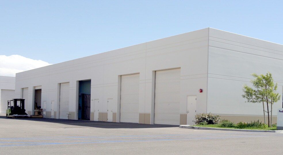 More Photos Of 1221 Puerta Del Sol, San Clemente Warehouse For Lease