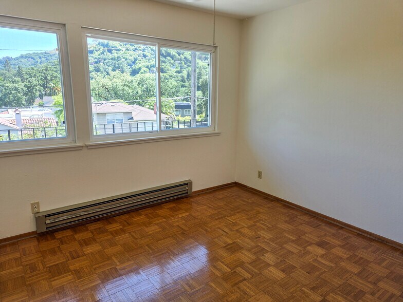 More Photos Of 1562 Sir Francis Drake Blvd, San Anselmo Multifamily For Sale