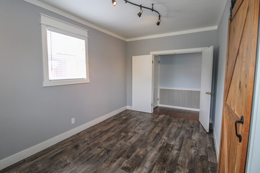 More Photos Of 1517 Allentown Rd, Lima Office For Sale