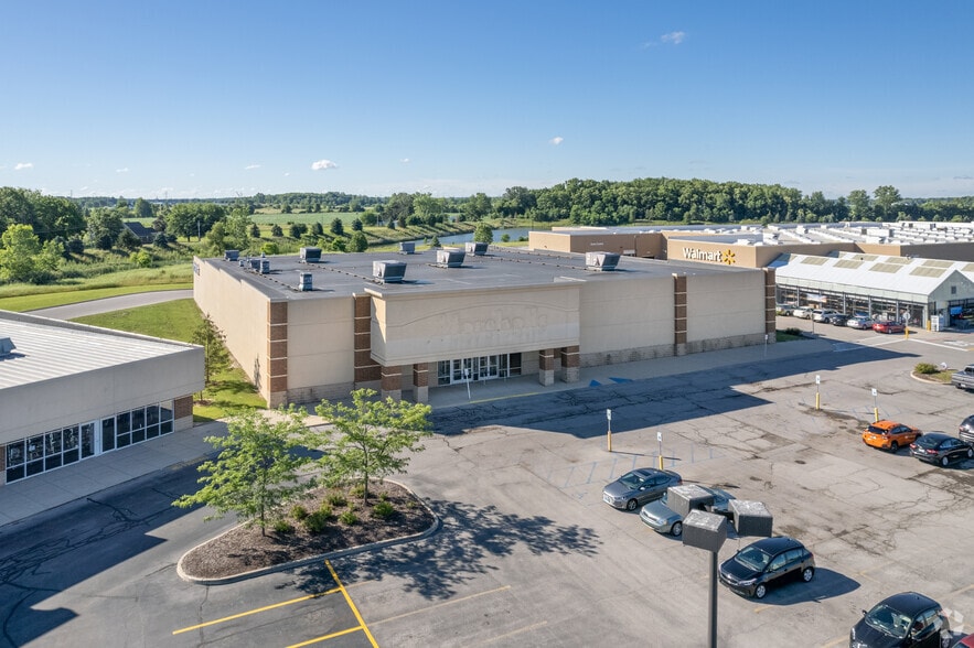 More Photos Of 10550 Maysville Rd, Fort Wayne Unknown For Lease