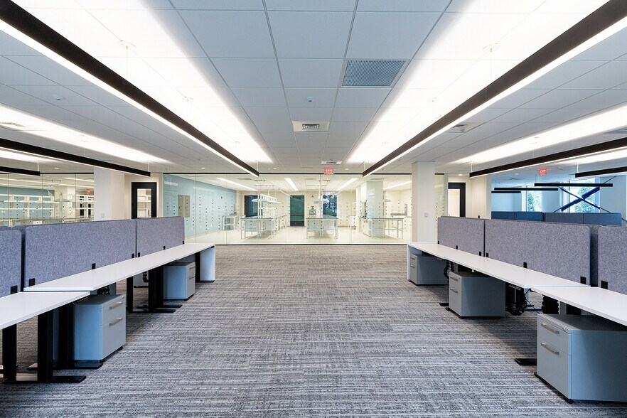 More Photos Of 28 Crosby Dr, Bedford Office For Lease