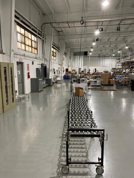 More Photos Of 401 Oak St, East Stroudsburg Manufacturing For Lease