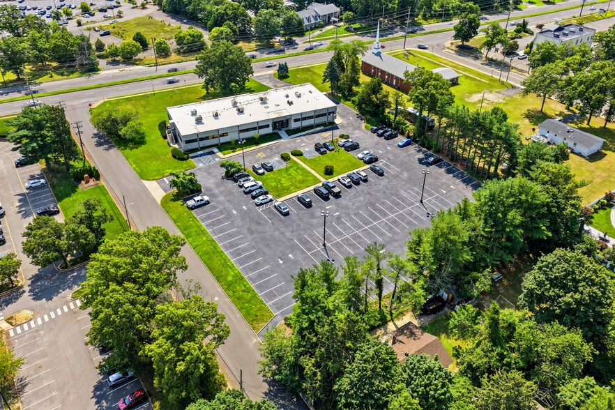 More Photos Of 1130 Hooper Ave, Toms River Office For Lease