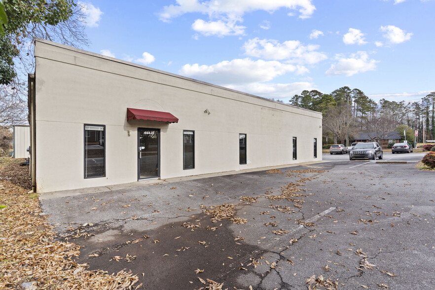 More Photos Of 444 Hampton Ave, Pickens Storefront Retail Office For Lease