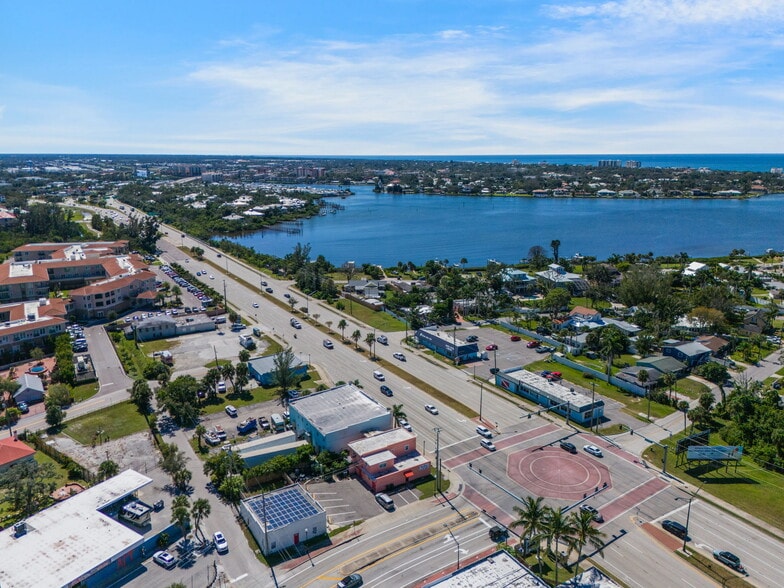 More Photos Of 901 S Tamiami Trl, Nokomis Storefront Retail Office For Sale