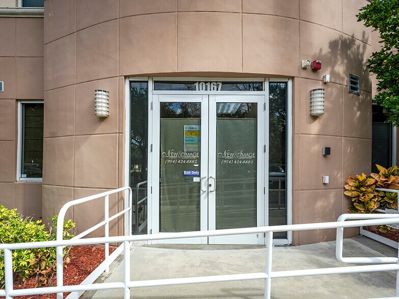 More Photos Of 10167 W Sunrise Blvd, Plantation Office Residential For Sale