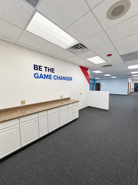 More Photos Of 302-304 Ohio St, Oshkosh Office For Sale